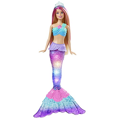 Barbie Dreamtopia Malibú Sirena Luces Mágicas de Colores Muñeca Rubia, Juguete para el Agua (Mattel HDJ36)