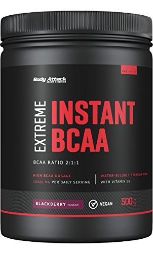 Body Attack - Extreme Instant BCAA Powder, 500g para 38 batidos con 10000 mg de BCAA, delicioso, soluble al instante, vegano, proporción de BCAA 2:1:1 (L-Leucina : L-Valina : L-Isoleucina), mora